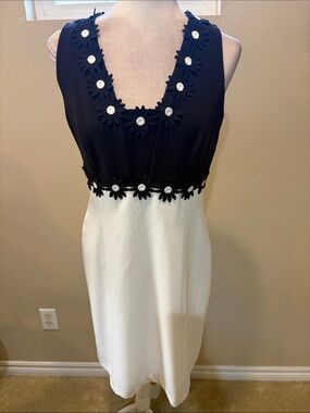 Taylor Black and White Daisy-Trim Sleeveless Dress-Size 8